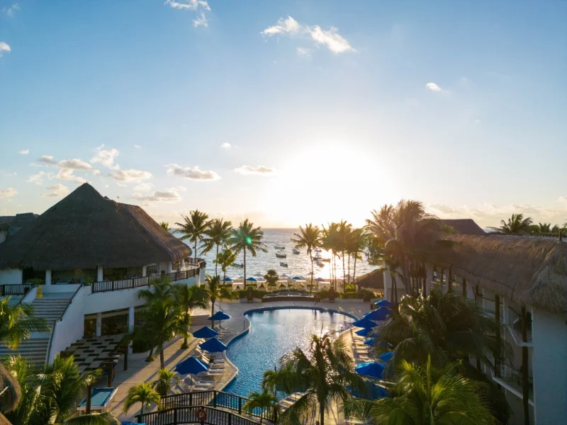 The Reef Coco Beach 